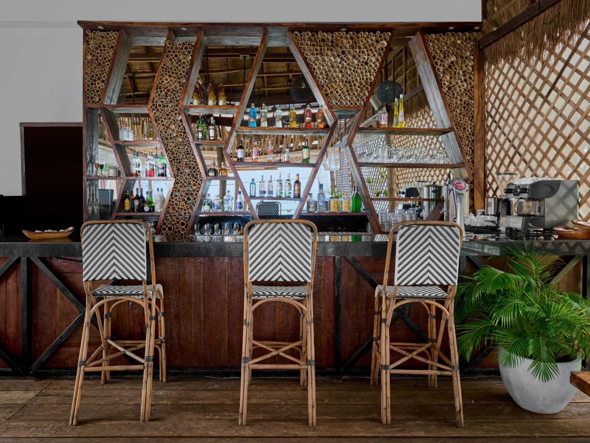 Eden Beach Resort By Ehm Koh Rong Sanloem Esterno foto